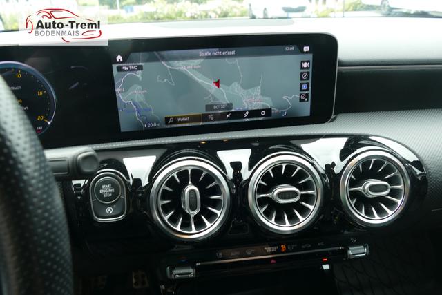 Mercedes-Benz A-Klasse A 220 AMG Line 4Matic 190 PS Navi 18"Alu SHZ Kamera Park Assist elektr. Sitz LED Allrad Garantie 