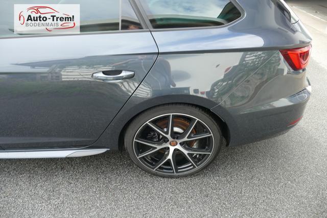 Cupra Leon Sportstourer ST 2.0 TSI DSG 300 PS 4Drive 4x4 Pano Navi SHZ Kamera Beats Connectivity Box Black Paket 