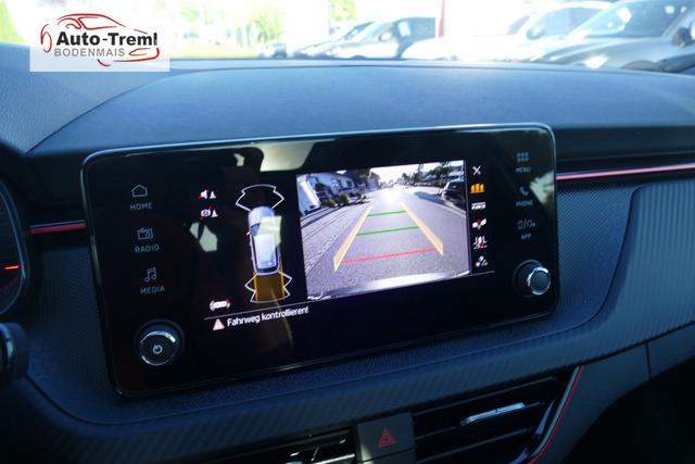Skoda Kamiq Monte Carlo Facelift 1.5 TSI DSG 150 PS Matrix LED 17" ALU Kajam Pano Kamera PDCvo+hi SHZ Beh.WS Lenkradheizung Navi via Smart Link Colour Concept 