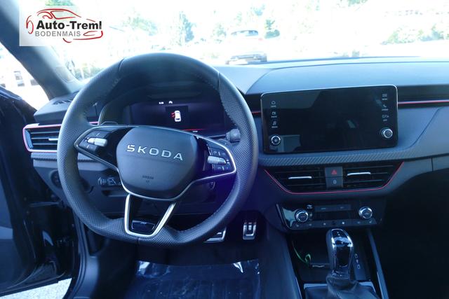 Skoda Kamiq Monte Carlo Facelift 1.5 TSI DSG 150 PS AHK 18" Ursa el.H. Virtual Pedal ACC Side Assist Matrix LED Pano Kamera PDCvo+hi SHZ Navi via Smart Link 