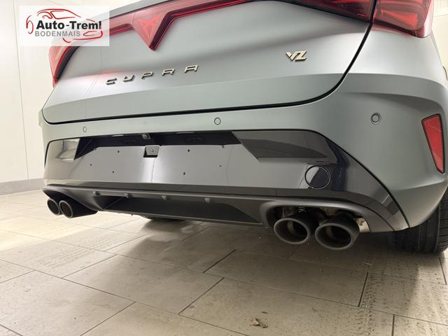 Cupra Leon Sportstourer ST VZ Extreme 2.0 TSI DSG 4Drive 333 PS Enceladus Grau Matt AHK Pano Carbon Spiegelkappen 