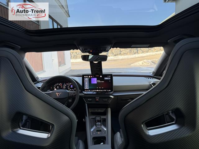 Cupra Leon Sportstourer ST VZ Extreme 2.0 TSI DSG 4Drive 333 PS Enceladus Grau Matt AHK Pano Carbon Spiegelkappen 