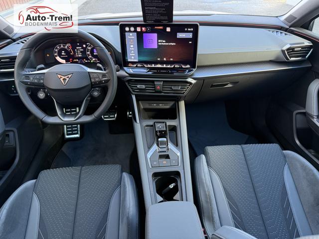 Cupra Leon Sportstourer ST VZ Extreme 2.0 TSI DSG 4Drive 333 PS Enceladus Grau Matt AHK Pano Carbon Spiegelkappen 