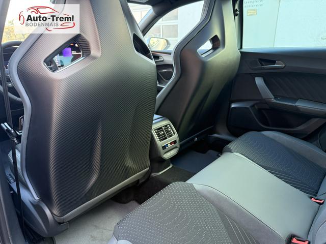 Cupra Leon Sportstourer ST VZ Extreme 2.0 TSI DSG 4Drive 333 PS Enceladus Grau Matt AHK Pano Carbon Spiegelkappen 