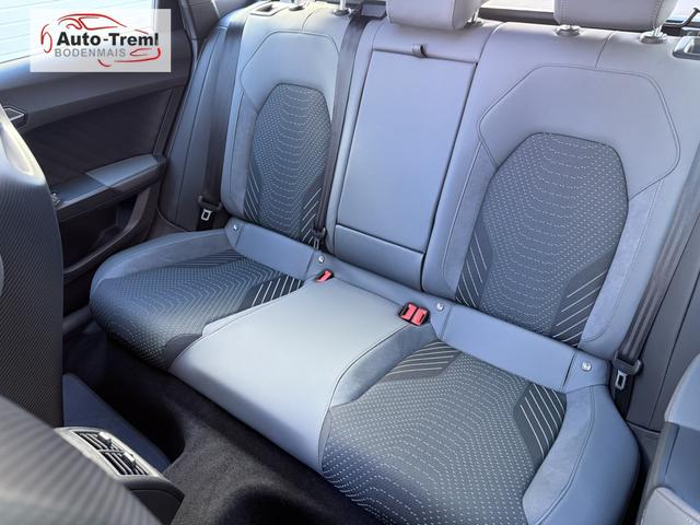 Cupra Leon Sportstourer ST VZ Extreme 2.0 TSI DSG 4Drive 333 PS Enceladus Grau Matt AHK Pano Carbon Spiegelkappen 