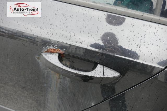 Skoda Octavia Combi Scout 2.0 TDI 4x4 Allrad AHK NAVI Kamera PCD vo+hi Bi-Xenon Alcantara/Leder 