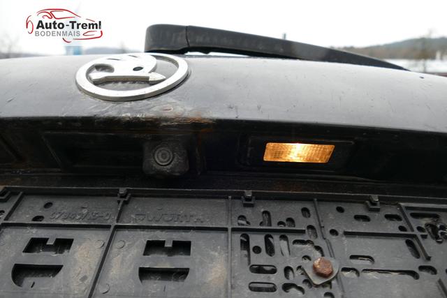 Skoda Octavia Combi Scout 2.0 TDI 4x4 Allrad AHK NAVI Kamera PCD vo+hi Bi-Xenon Alcantara/Leder 