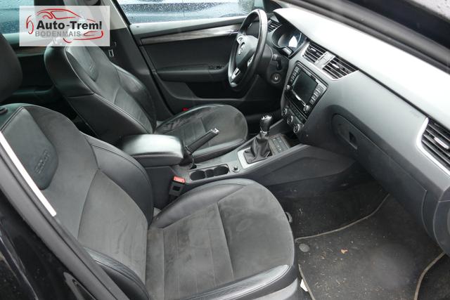 Skoda Octavia Combi Scout 2.0 TDI 4x4 Allrad AHK NAVI Kamera PCD vo+hi Bi-Xenon Alcantara/Leder 