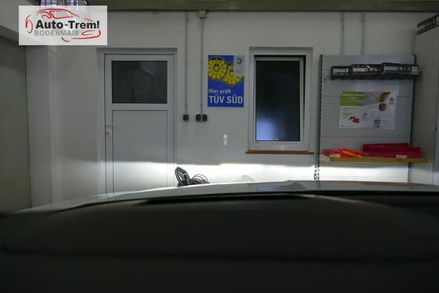 Skoda Octavia Combi RS 2.0 TSI DSG 265 PS Head Up Parklenk Navi SHZ 5JG DCC 19" AHK-Vorbereitung Dopp. Ladeboden Side Assist 