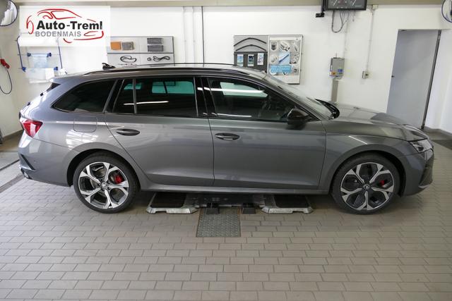 Skoda Octavia Combi RS 2.0 TSI DSG 265 PS Head Up Parklenk Navi SHZ 5JG DCC 19" AHK-Vorbereitung Dopp. Ladeboden Side Assist 