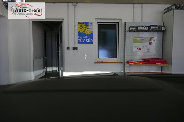 Skoda Octavia Combi RS 2.0 TSI DSG 265 PS Head Up Parklenk Navi SHZ 5JG DCC 19" AHK-Vorbereitung Dopp. Ladeboden Side Assist 