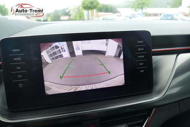 Skoda Kamiq Monte Carlo 1.5 TSI 150 PS Navi Pano 18" Vega Kamera beh.WS SHZ PDC ACC Wireless Charging Virtual Cockpit Totwinkel 