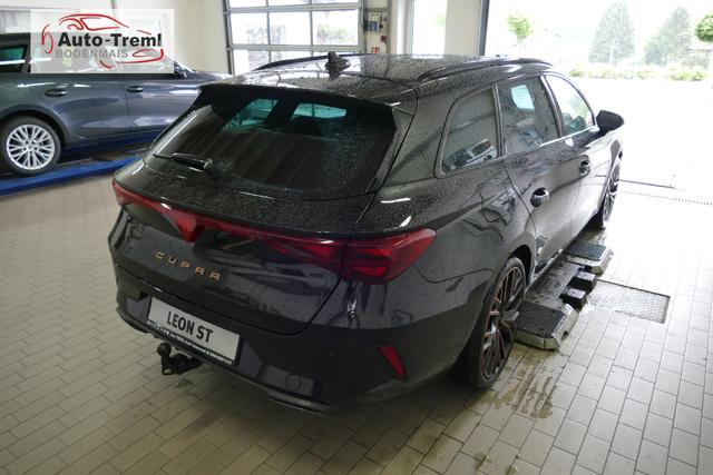 Cupra Leon Sportstourer ST 2.0 TSI DSG 4Drive 204 PS AHK Matrix 19" Mistral Kupfer Dynamic Design Navi SHZ Intelligent Drive Edge Paket 5JG 