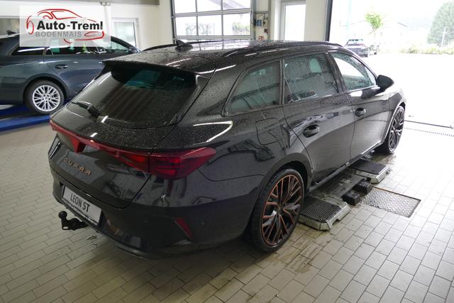 Cupra Leon Sportstourer ST 2.0 TSI DSG 4Drive 204 PS AHK Matrix 19" Mistral Kupfer Dynamic Design Navi SHZ Intelligent Drive Edge Paket 5JG 