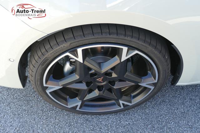 Cupra Leon Sportstourer ST 2.0 TSI DSG 4Drive 204 PS Panorama AHK Matrix 19" Polar Dynamic Design Navi SHZ Intelligent Drive Edge Paket 5JG 