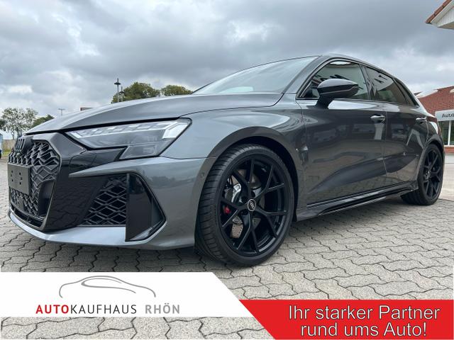 Audi RS3 - Sportback 2.5 TFSI Quattro S tronic / Schalensitze