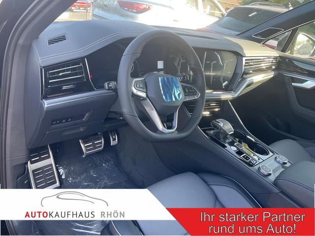 Volkswagen Touareg - 3.0 TDI 210 kW 4Motion R-Line V6 Black, 22-Zoll, Dynaudio, HuD, Luft, Standheizung