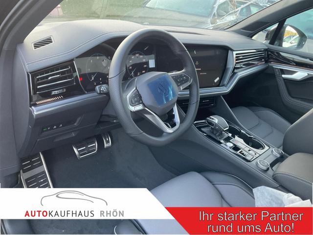 Volkswagen Touareg - 3.0 TDI 210 kW 4Motion R-Line V6 Black, AHK, HuD, Luft, Standheizung