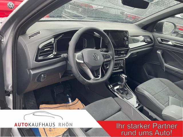 Volkswagen T-Roc - Style 1.5 TSI DSG Black Style, AHK, IQ.Light, 19-Zoll, easyOpen, Navi