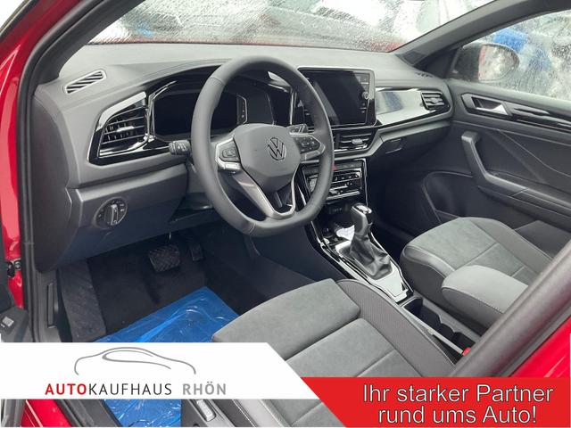 Volkswagen T-Roc - Style 1.5 TSI DSG Black Style, AHK, IQ.Light, 19-Zoll, easyOpen, Navi