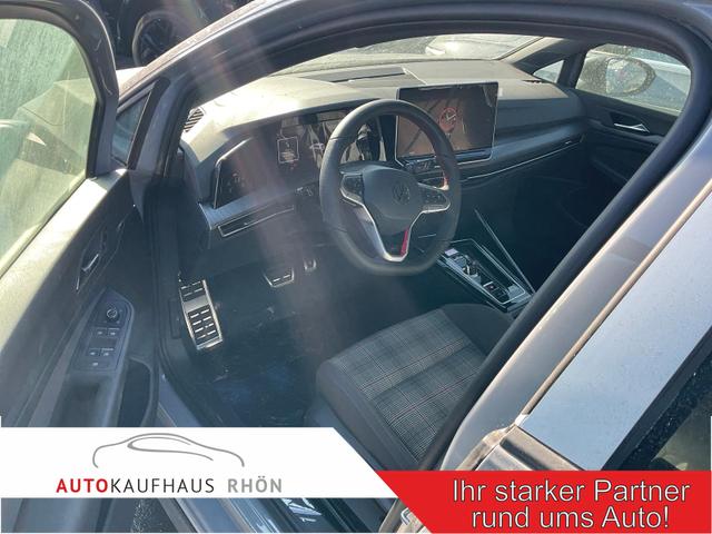 Volkswagen Golf - 2.0 TSI 195 kW GTI VIII DSG Black Style, Pano, Navi, Side, Matrix, AreaView, Winter, 19-Zoll