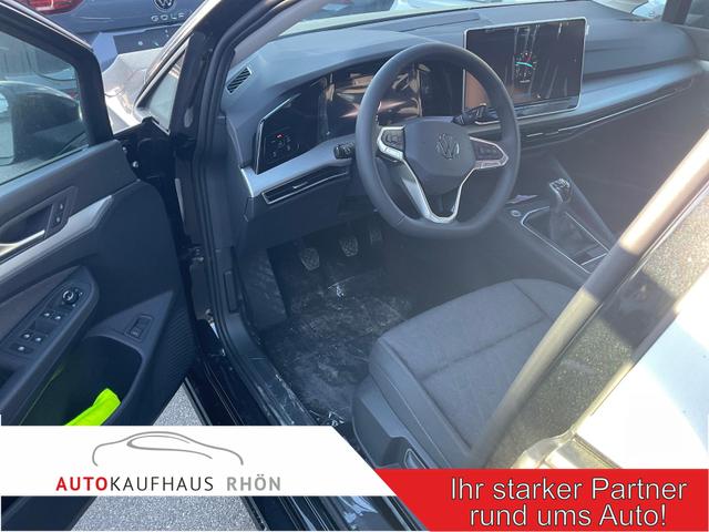 Volkswagen Golf - 1.5 TSI 110 kW VIII Variant Life, AHK, easyOpen, Kamera, 3-J Garantie