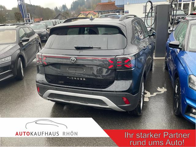 Volkswagen T-Cross - 1.0 TSI 85 kW Life DSG Life, IQ.Light, AHK, ACC, Kamera, 17-Zoll, Winterpaket