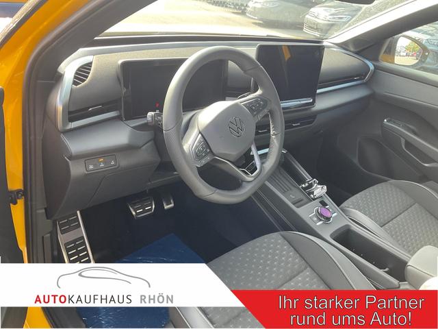 Volkswagen T-Roc - 1.5 eTSI 110 kW R-Line DSG Black, AHK, IQ.Light, Kamera, el. Klappe, 19-Zoll