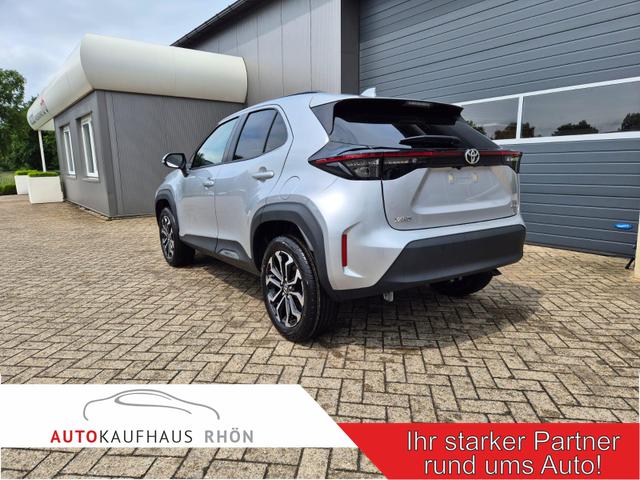 Toyota Yaris Cross - 1.5VVT-iE 130PS Automatik Teamplayer Klimaautomatik Sitzheizung Lenkradheizung PDC v+h Rückf.Kamera 17-LM abged.Scheiben 2xKeyless DAB+ Bluetooth Touchscreen Apple CarPlay Android Auto