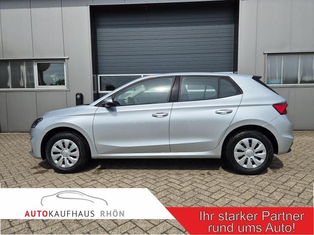 Skoda Fabia - 1.0 TSI 95PS Selection 5-türig Rückf.Kamera Parksensoren Sitzheizung Multifunktionslenkrad Klima Skoda-Radio Bluetooth Touchscreen Tempomat Nebelsch. Apple CarPlay + Android Auto