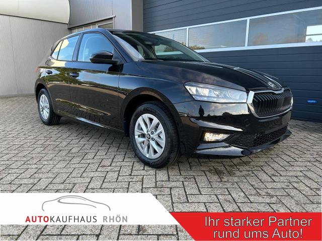 Skoda Fabia - 1.0 TSI 115PS DSG Selection 5-türig 15"LM Rückf.Kamera Parksensoren Sitzheizung Multifunktionslenkrad Klima Skoda-Radio Bluetooth Touchscreen Tempomat Nebelsch. Apple CarPlay + Android Auto