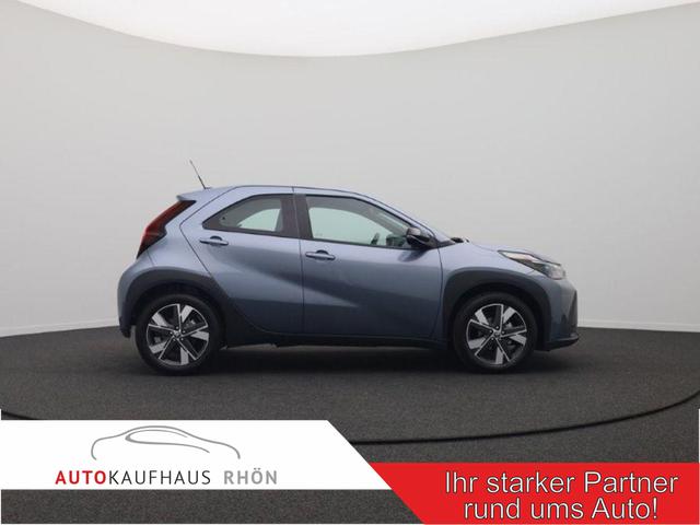 Toyota Aygo X - Pure 1.5 Hybrid 116PS Automatik Sitzheizung Klimaautomatik R&uuml;ckf.Kamera AbstandsTempomat Nebelscheinw. Multifunktionslenkrad Bluetooth Touchscreen Apple CarPlay + Android Auto 2xKeyless