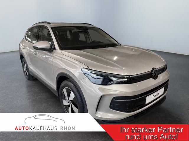 Volkswagen Tiguan - LIFE 1.5 eTSI 150PS/110kW DSG7 2026 +ACC +Lane Assist +Blind Spot +ParkAssist +RFK +KESSY +LightAssist +el. Heckklappe +AHK +SHZ +LenkradHZ +3Z Klima +12,9" Navi +CarPlay +Digital Cockpit
