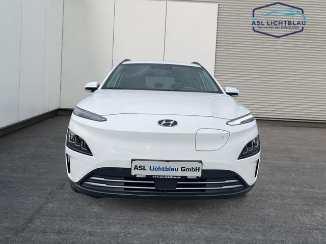 Hyundai / KONA / Weiß / / / KONA Elektro (100kW) TREND Navigations-Paket