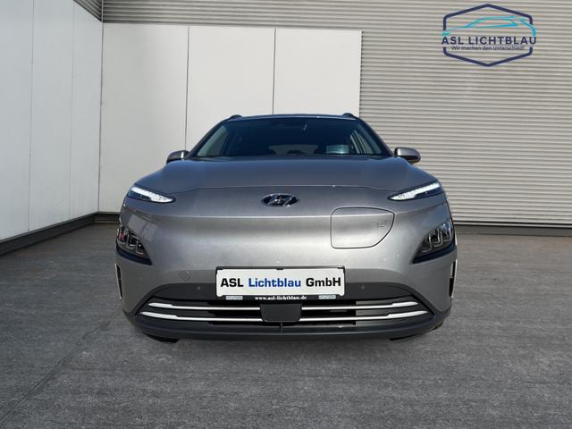 Hyundai / KONA / Silber / / / KONA Elektro (100kW) TREND 11kW OBC & Assistenzpaket