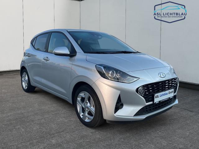 Hyundai / i10 / Silber / / / 