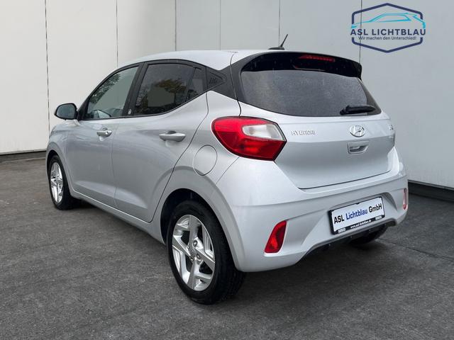 Hyundai / i10 / Silber / / / 