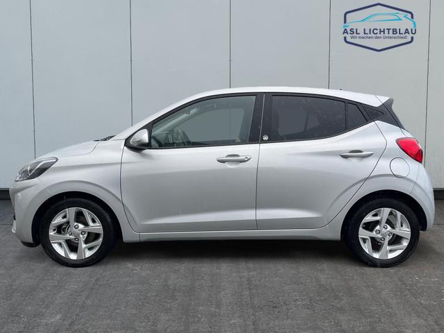 Hyundai / i10 / Silber / / / 