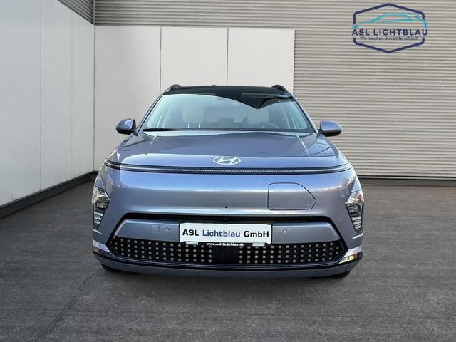 Hyundai KONA Elektro (SX2) 65,4kWh PRIME Sitz-Komfortpaket & Ledersitze, Glas-Schiebedach, Assistenz-Paket, BOSE 19" Alu 