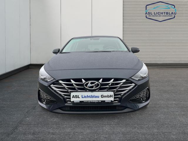 Hyundai / i30 / Grau / / / 