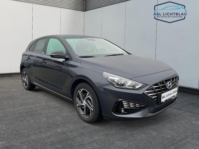 Hyundai / i30 / Grau / / / 