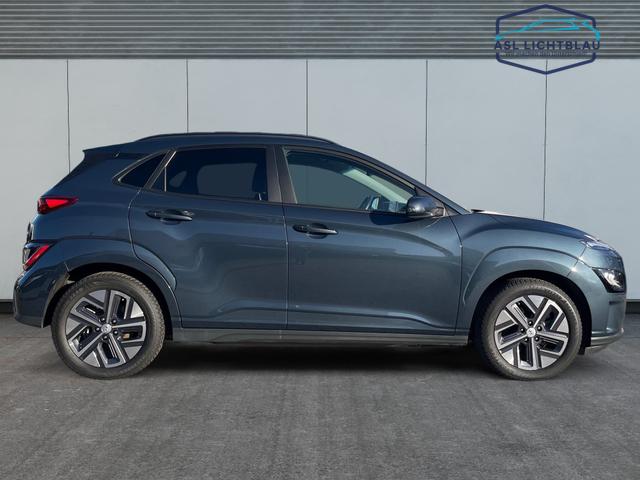 Hyundai / KONA / Blau / / / 