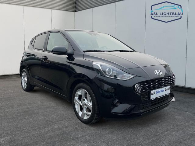 Hyundai / i10 / Schwarz / / / 