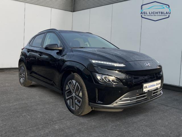 Hyundai / KONA / Schwarz / / / 