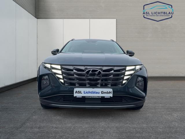 Hyundai / TUCSON / Schwarz / / / 