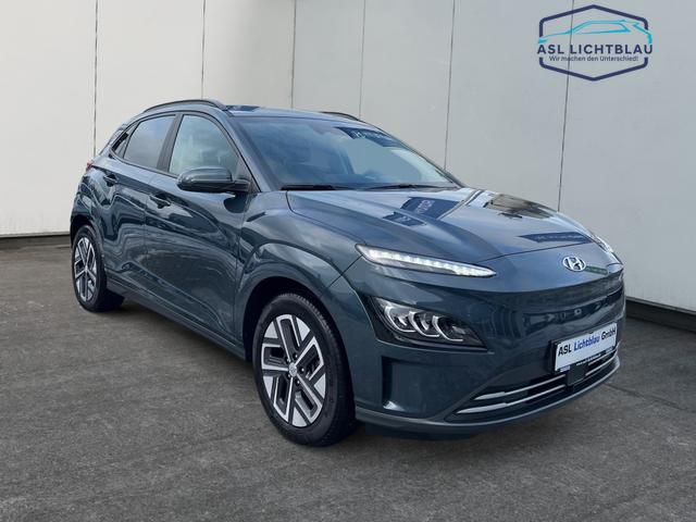 Hyundai / KONA / Schwarz / / / 