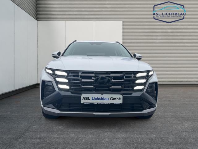 Hyundai / TUCSON / Wei&szlig; / / / 