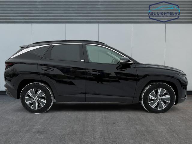 Hyundai TUCSON 1.6 GDI Turbo M/T 2WD SELECT LED-Grilldesign-& Funktions-Paket, Navigations-Paket 