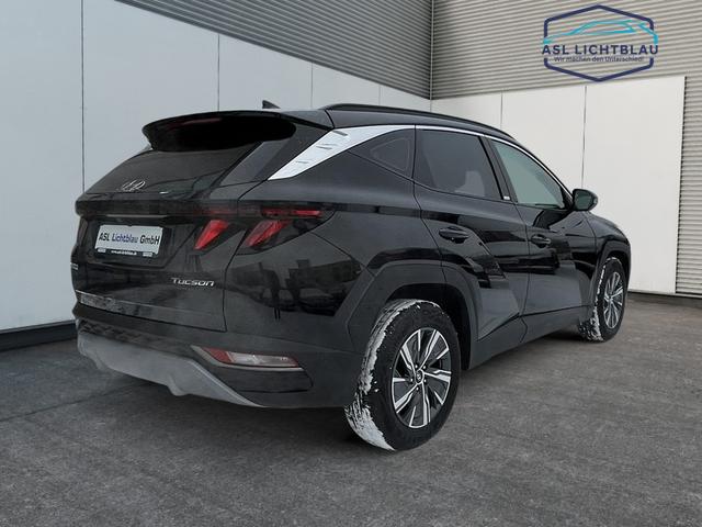 Hyundai TUCSON 1.6 GDI Turbo M/T 2WD SELECT LED-Grilldesign-& Funktions-Paket, Navigations-Paket 