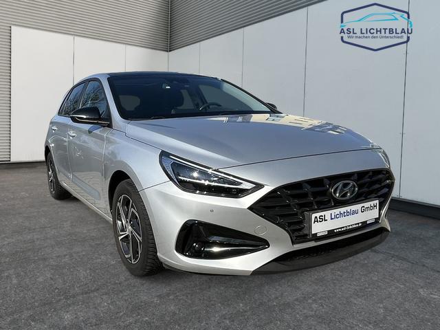 Hyundai i30 1.5 M/T INTRO EDITION Panoramadach 